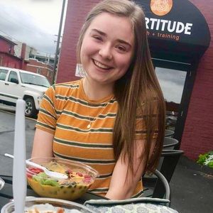 Meet your Posher, Lauren